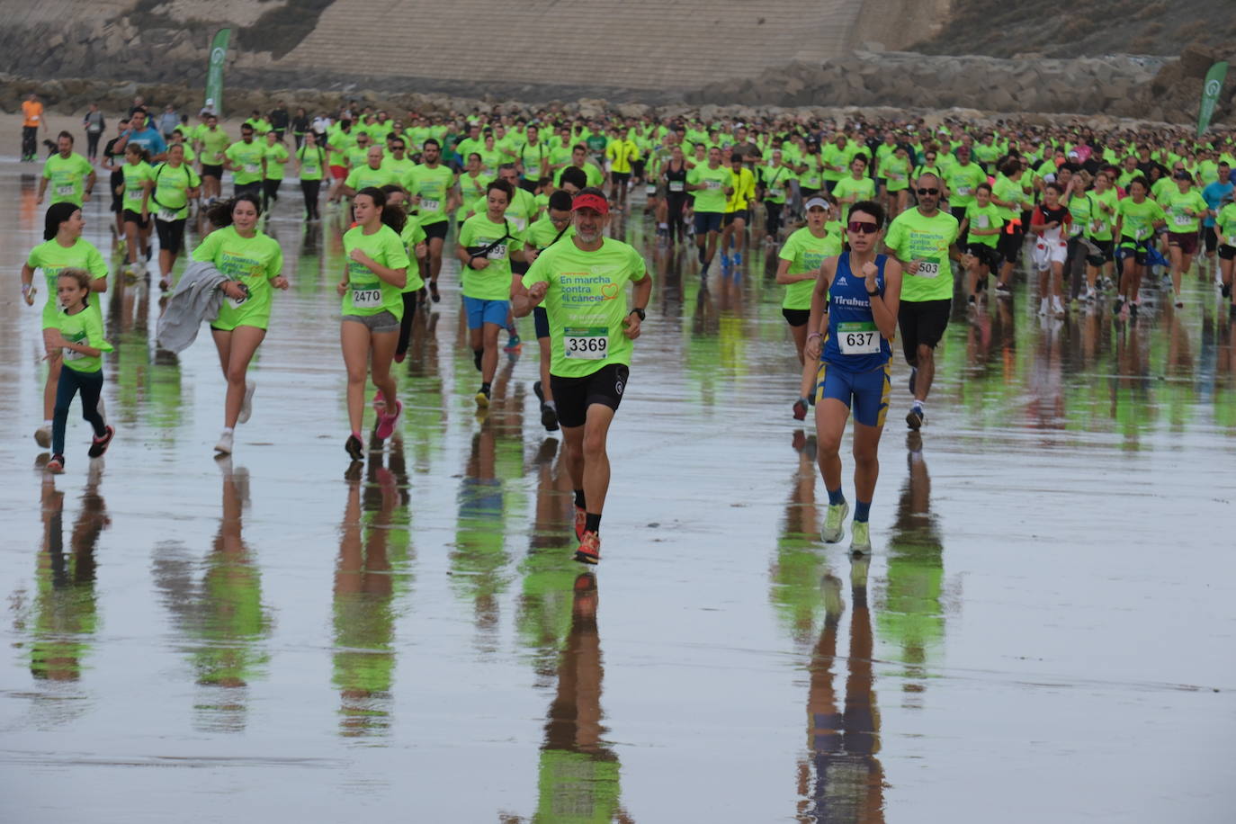 FOTOS: Carrera contra el Cáncer en Cádiz