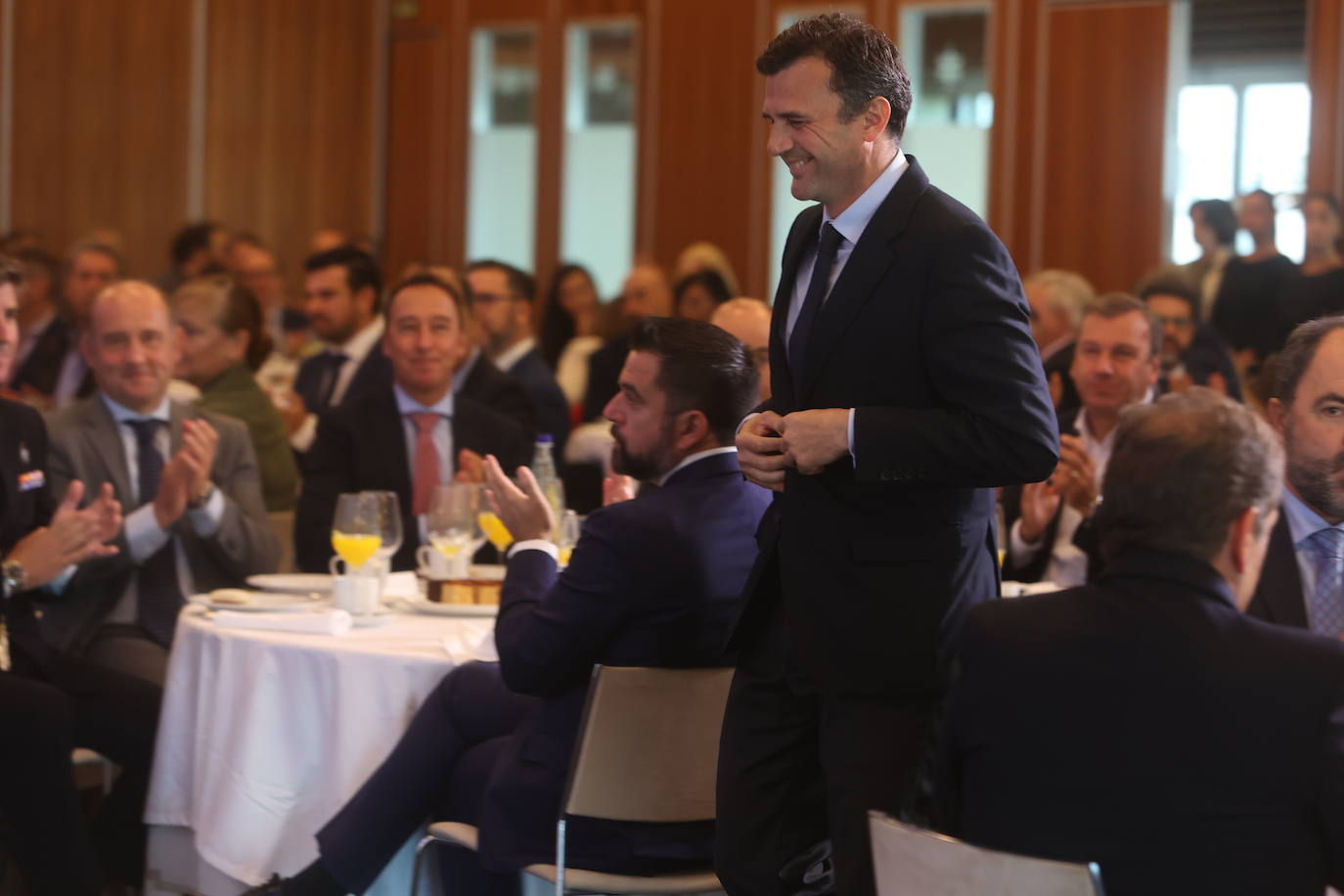 Fotos: Ambiente en la Mirada Económica de ABC y La Voz con Bruno García (II)