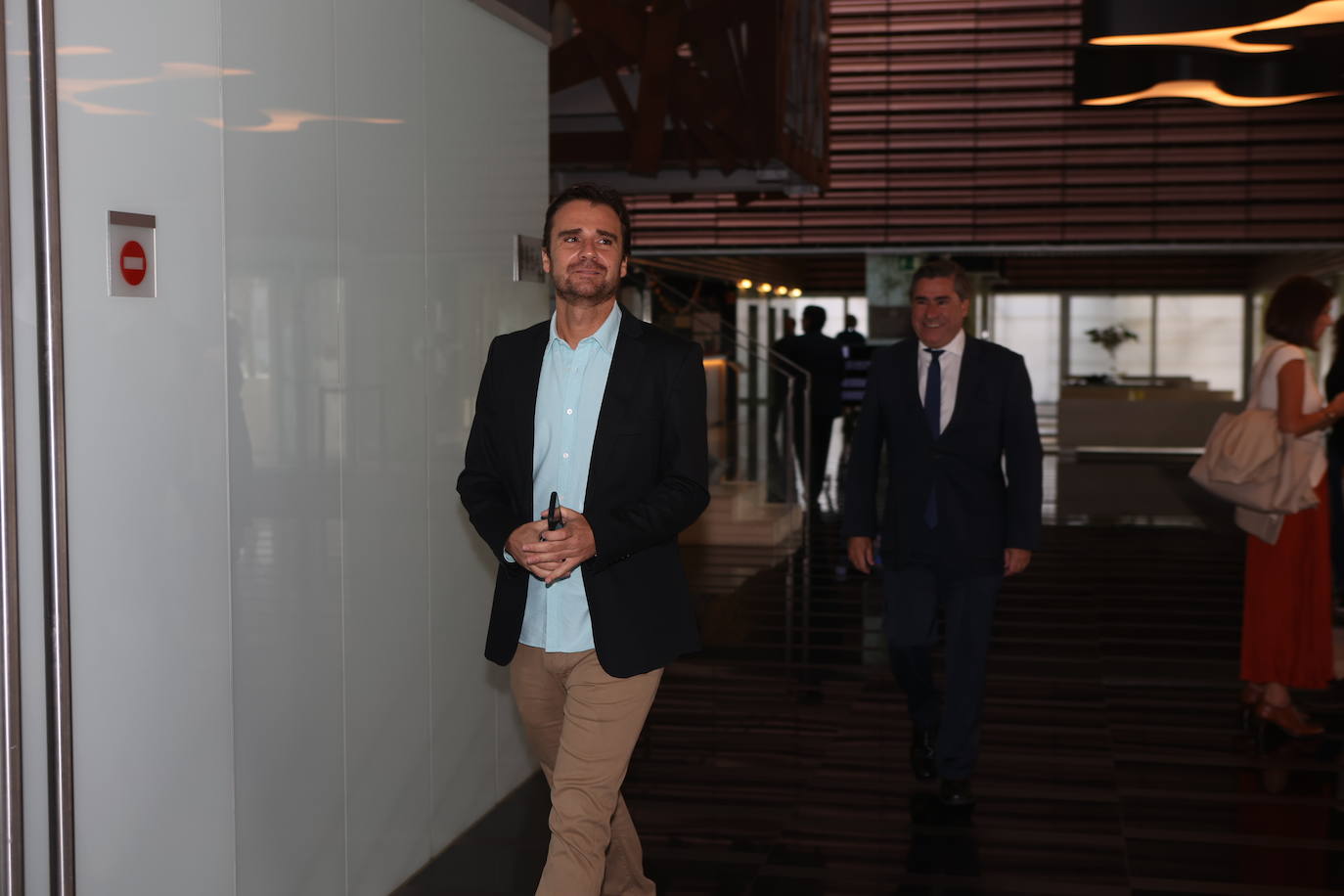 Fotos: Ambiente en la Mirada Económica de ABC y La Voz con Bruno García (I)