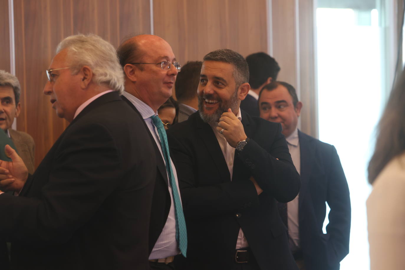 Fotos: Ambiente en la Mirada Económica de ABC y La Voz con Bruno García (I)