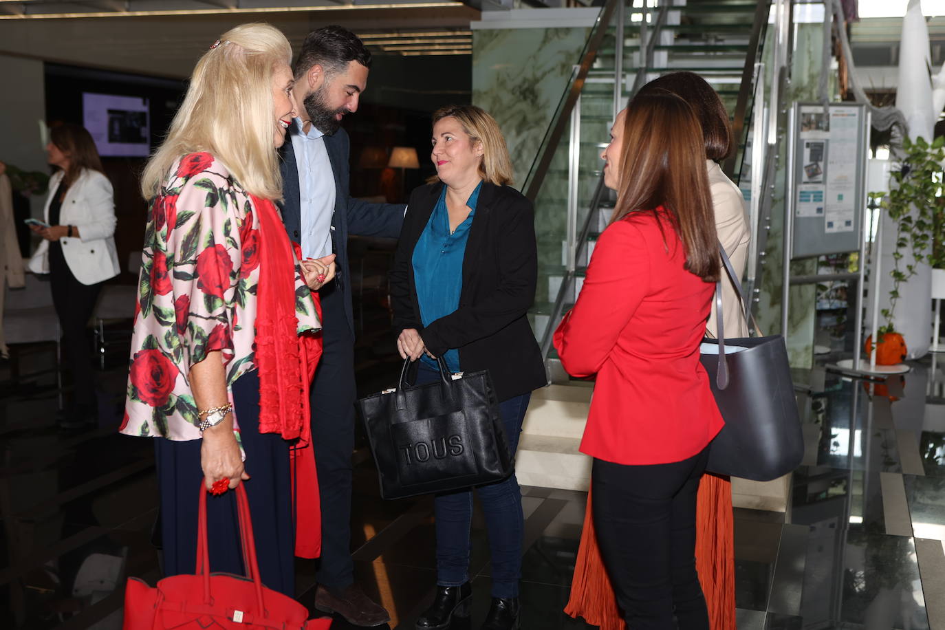 Fotos: Ambiente en la Mirada Económica de ABC y La Voz con Bruno García (I)