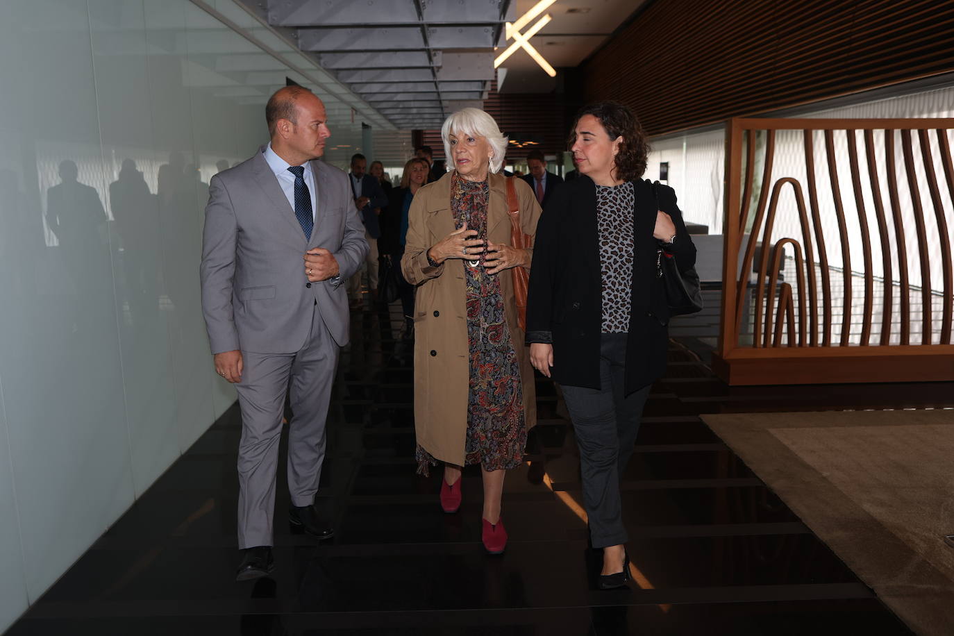 Fotos: Ambiente en la Mirada Económica de ABC y La Voz con Bruno García (I)