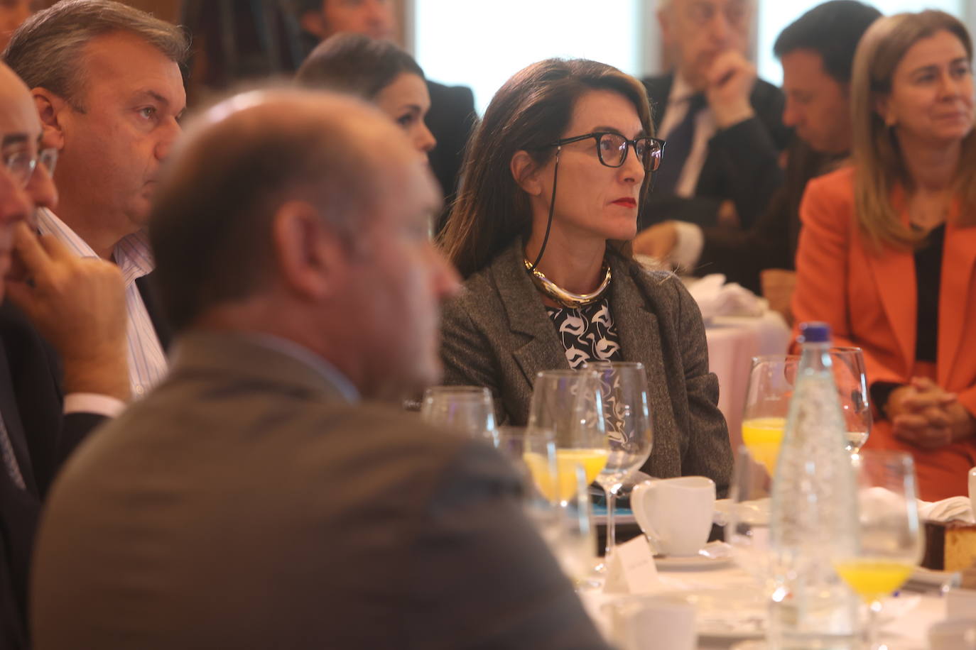 Fotos: Ambiente en la Mirada Económica de ABC y La Voz con Bruno García (II)