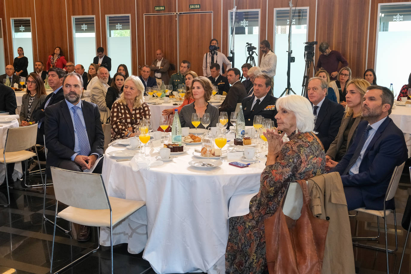 Fotos: Bruno García, alcalde de Cádiz, en la Mirada Económica de ABC y La Voz