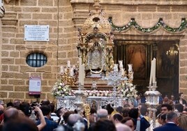 Multitudinaria jornada festiva en la Viña con la procesión de la Virgen de la Palma