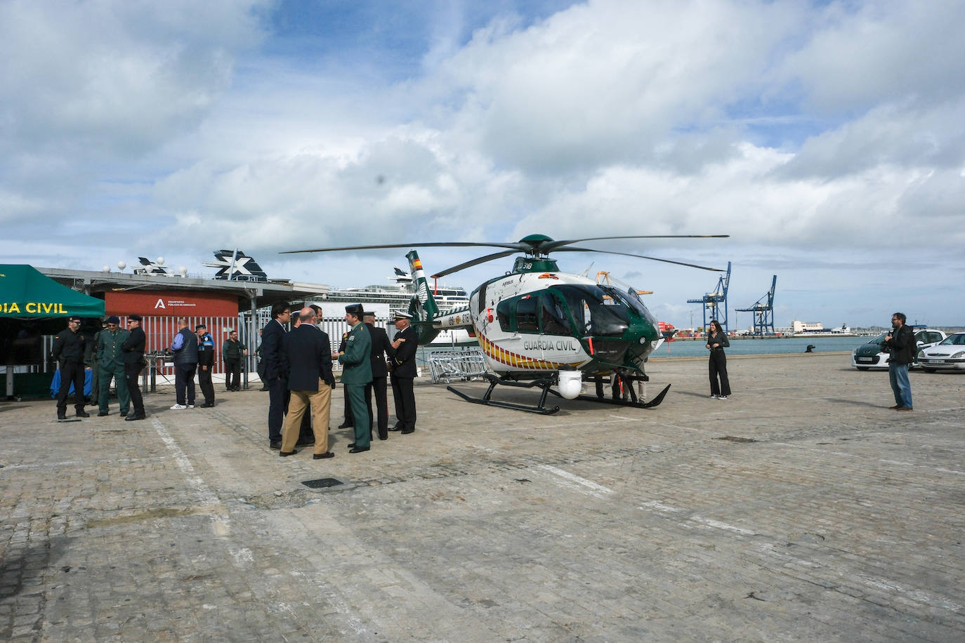 Fotos: 50 aniversario del servicio aéreo de la Guardia Civil