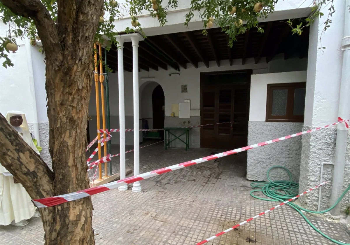 Convento de Santa María Reparadora de Jerez con daños tras el temporal Bernard. Foto de archivo.