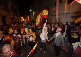 Concentración en El Puerto contra la amnistía catalana de Pedro Sánchez