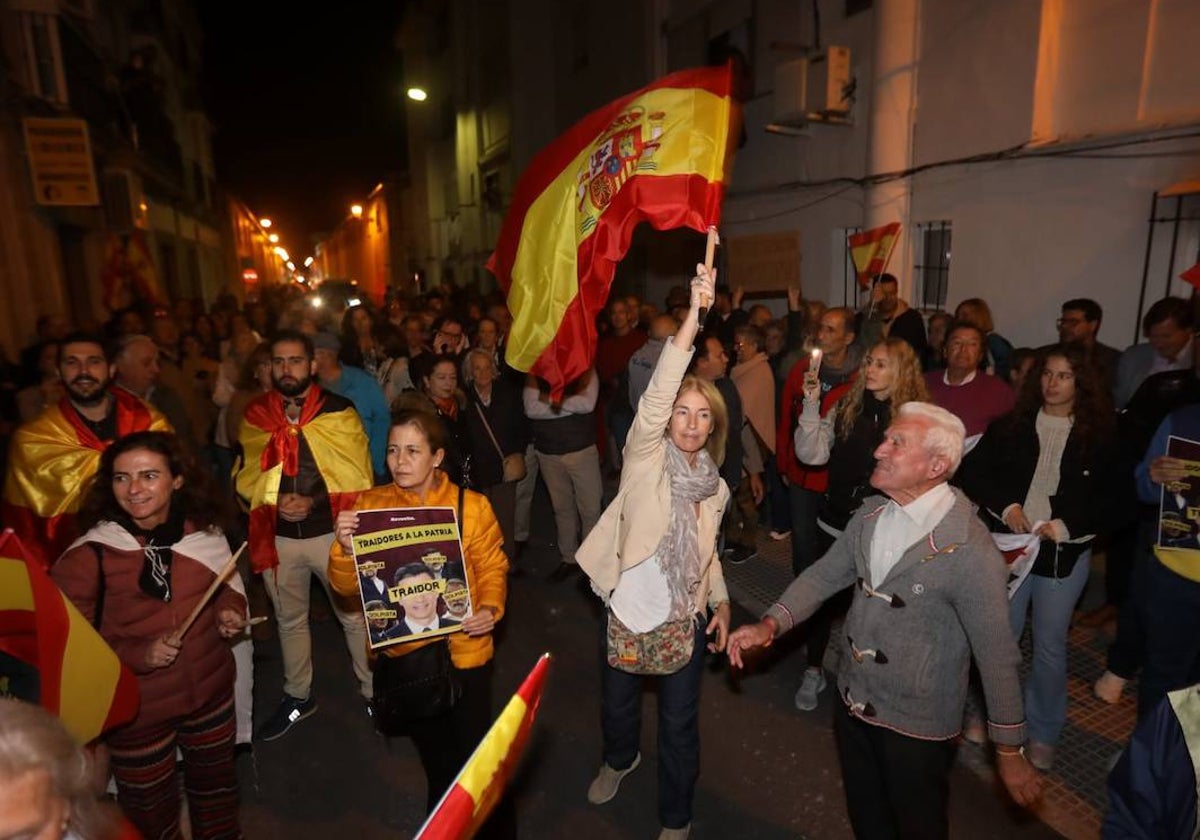 Concentración en El Puerto contra la amnistía catalana de Pedro Sánchez