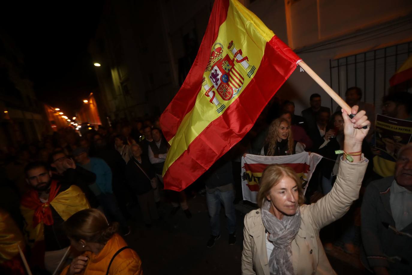 Concentración en El Puerto contra la amnistía catalana de Pedro Sánchez