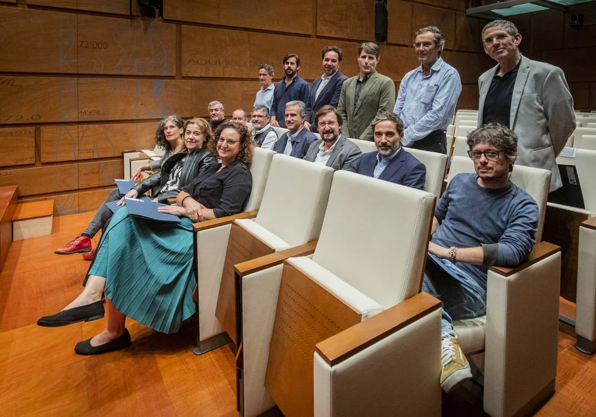 El Colegio de Arquitectos de Cádiz entrega los títulos de la primera promoción de Expertos Universitarios en Diseño de Edificios de Consumo casi nulo