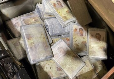 Los narcos marcan con la cara de Al Pacino 90 kilos de cocaína escondidos en un coche que iba de Tarifa a Marruecos