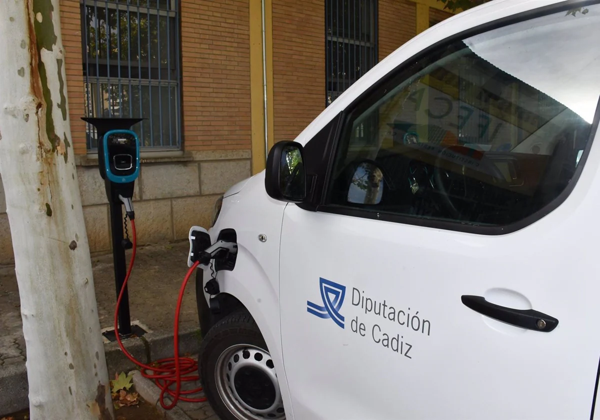 Tres nuevos puntos de recarga de vehículos eléctricos en El Puerto y Jerez