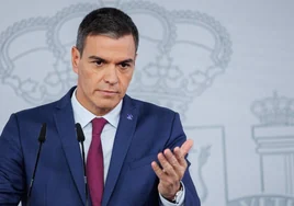 Sánchez traslada su apoyo al exalcalde de Sanlúcar agredido y asegura que el PSOE no se dejará «amedrentar»