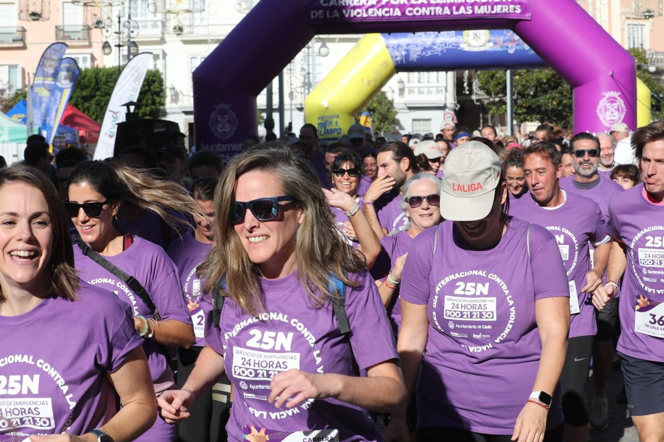 Fotos: Carrera Popular por la eliminación de la violencia contra las mujeres