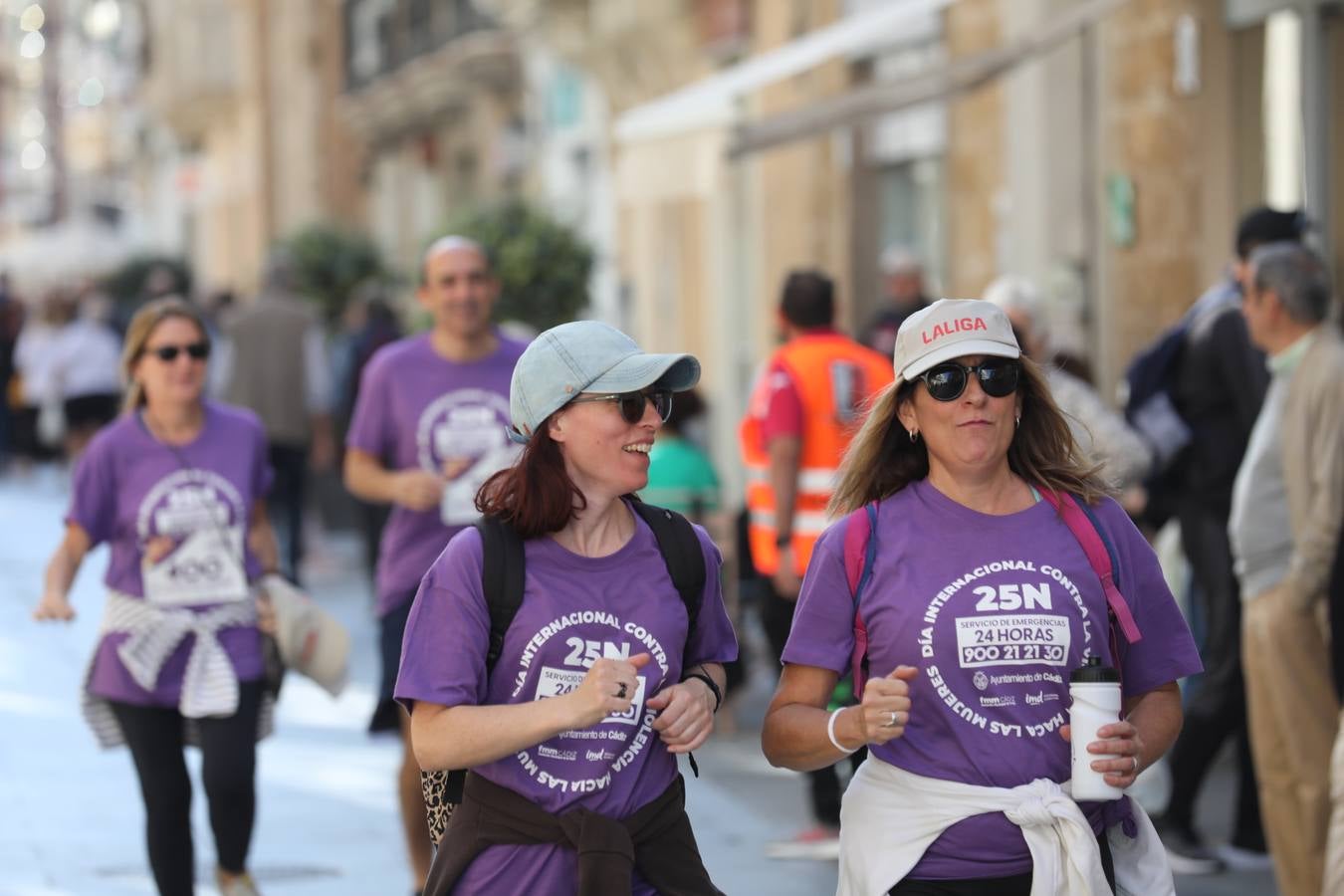Fotos: Carrera Popular por la eliminación de la violencia contra las mujeres