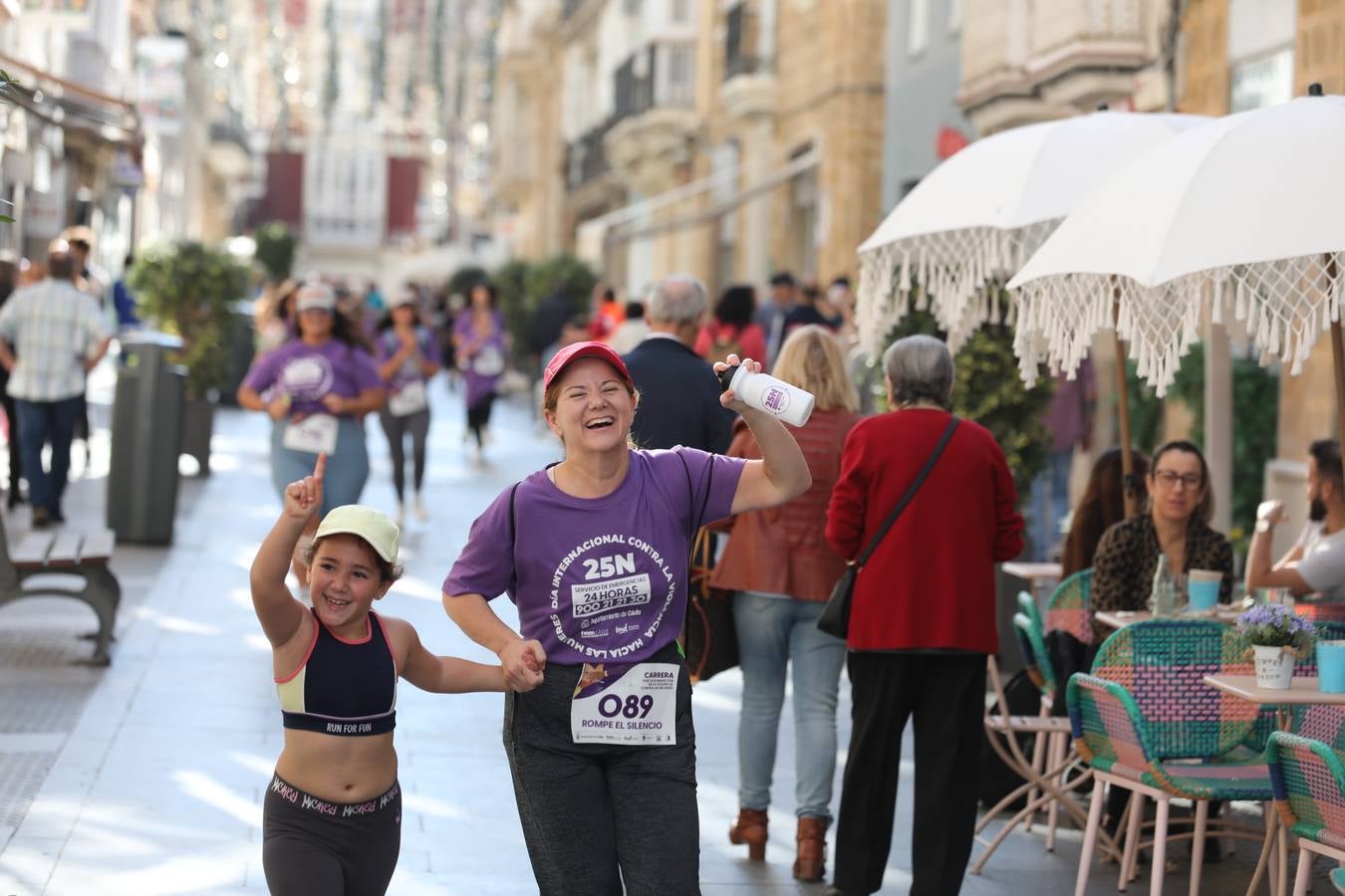 Fotos: Carrera Popular por la eliminación de la violencia contra las mujeres