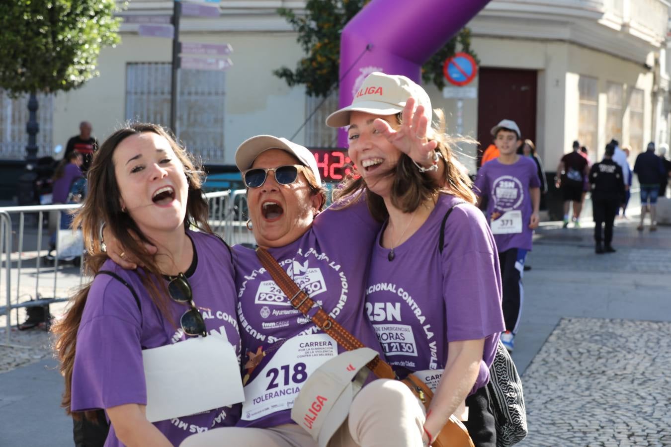 Fotos: Carrera Popular por la eliminación de la violencia contra las mujeres