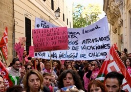 Los PITS salen a la calle en Cádiz en su tercer día de huelga indefinida para volver a exigir dignidad laboral