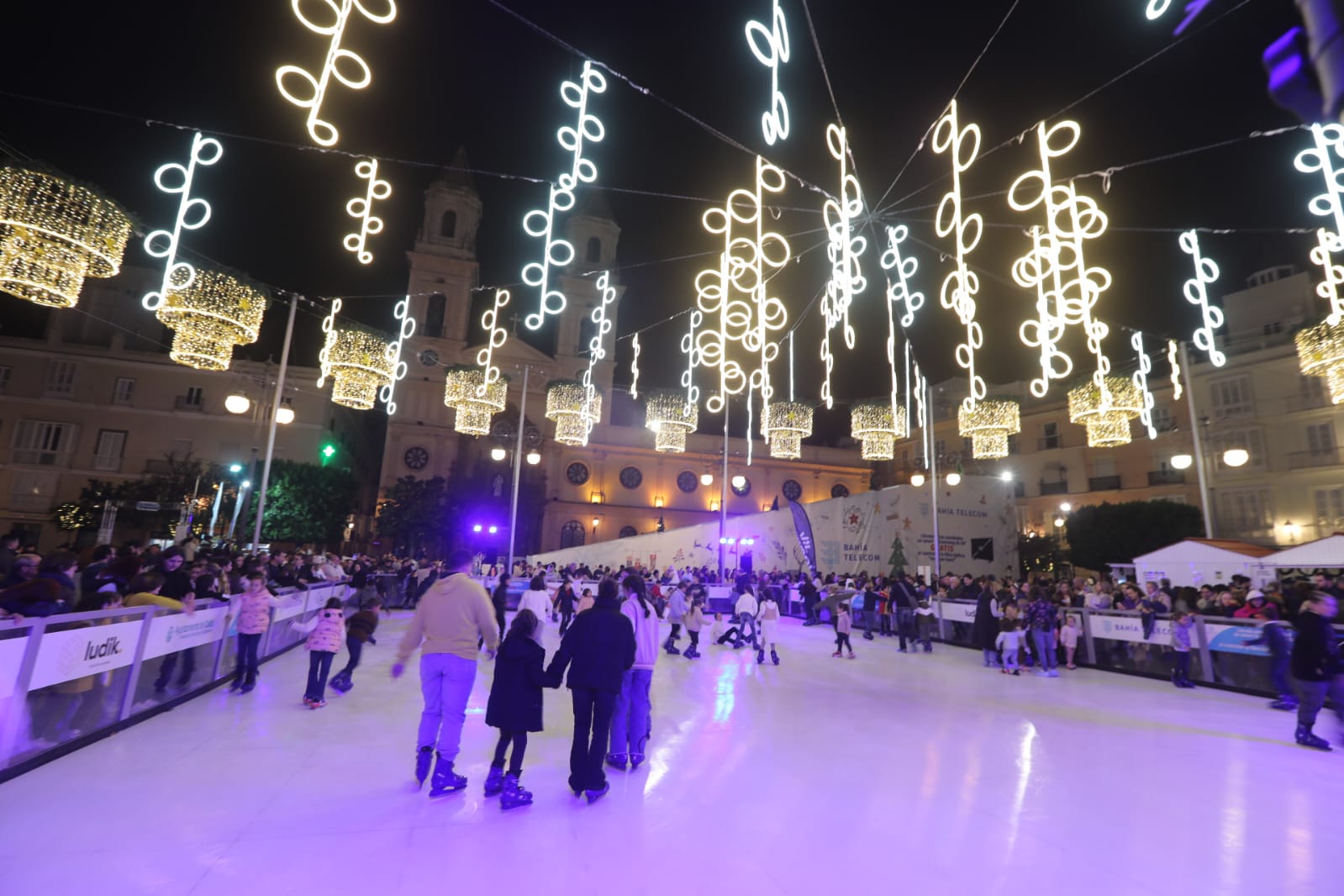 Cádiz ya vive la Navidad