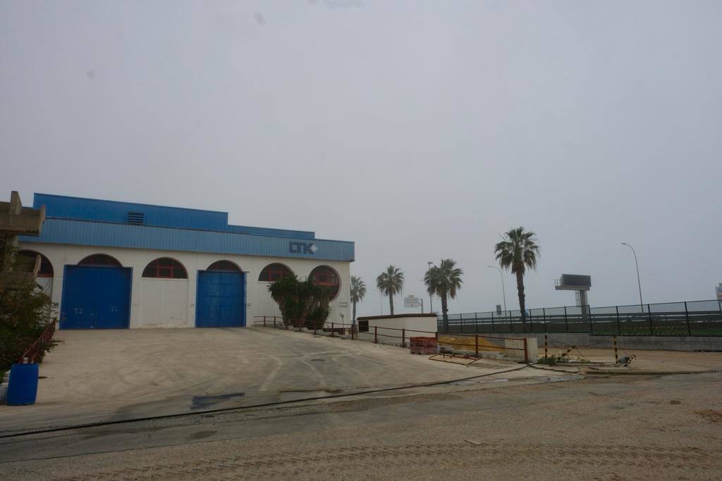 Así queda el nuevo vallado de Altadis