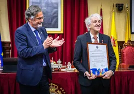 Juan Luis Arsuaga recibe el premio Drago de Oro 2023