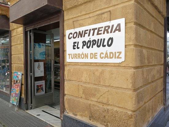 Estos son los turrones típicos de Navidad y las mejores tiendas en Cádiz para comprarlos