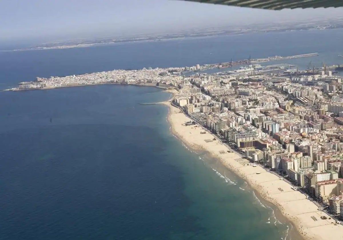 Vista aérea de la ciudad de Cádiz.