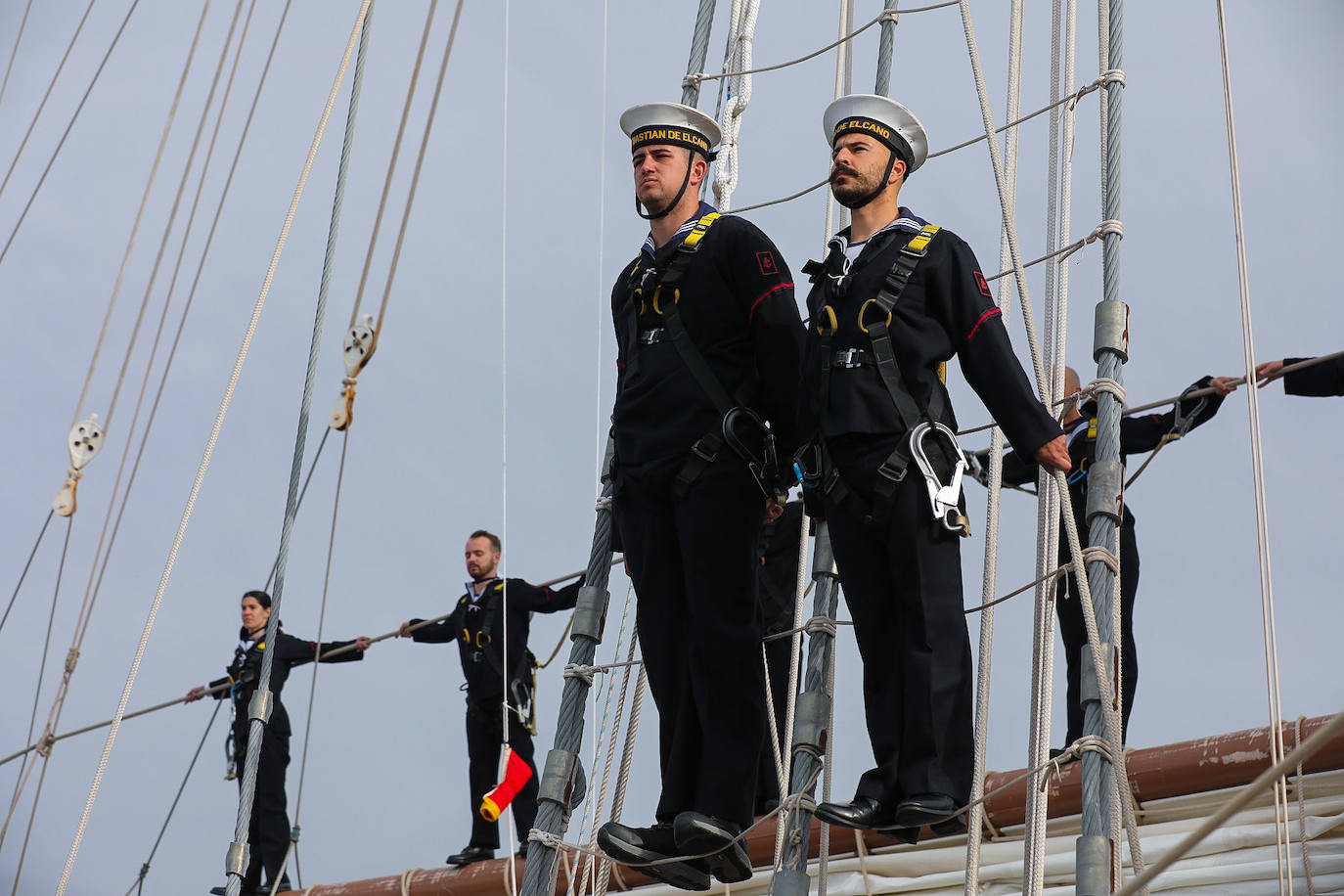 Fotos: Adiós al buque Juan Sebastián de Elcano, el embajador de Cádiz inicia un nuevo crucero de instrucción