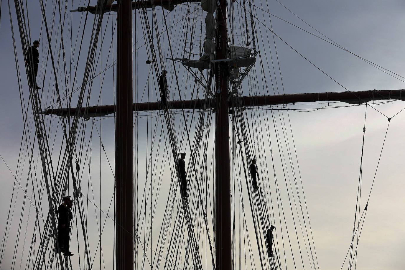 Fotos: Adiós al buque Juan Sebastián de Elcano, el embajador de Cádiz inicia un nuevo crucero de instrucción