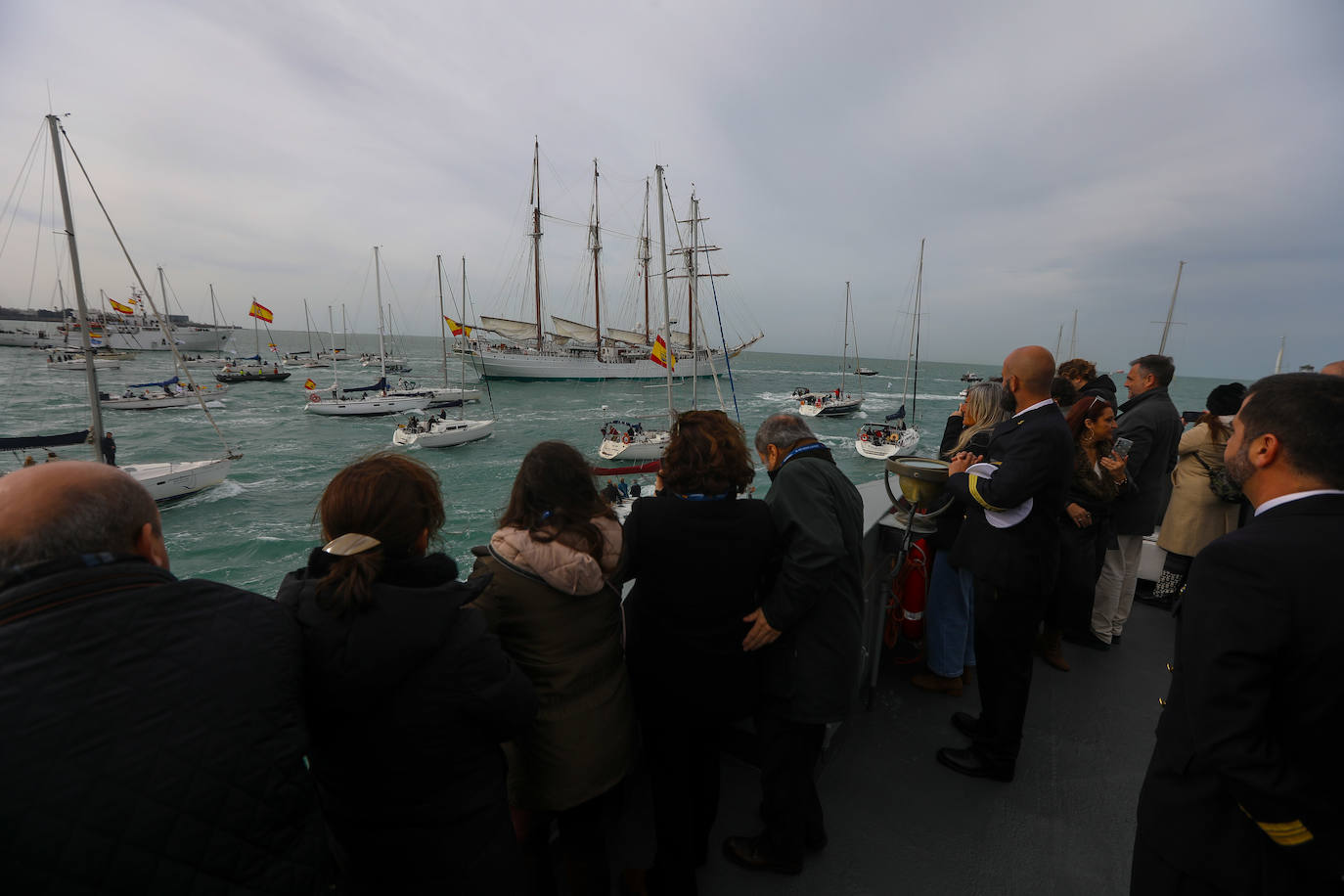 Fotos: Adiós al buque Juan Sebastián de Elcano, el embajador de Cádiz inicia un nuevo crucero de instrucción