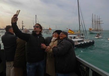 Fotos: Adiós al buque Juan Sebastián de Elcano, el embajador de Cádiz inicia un nuevo crucero de instrucción