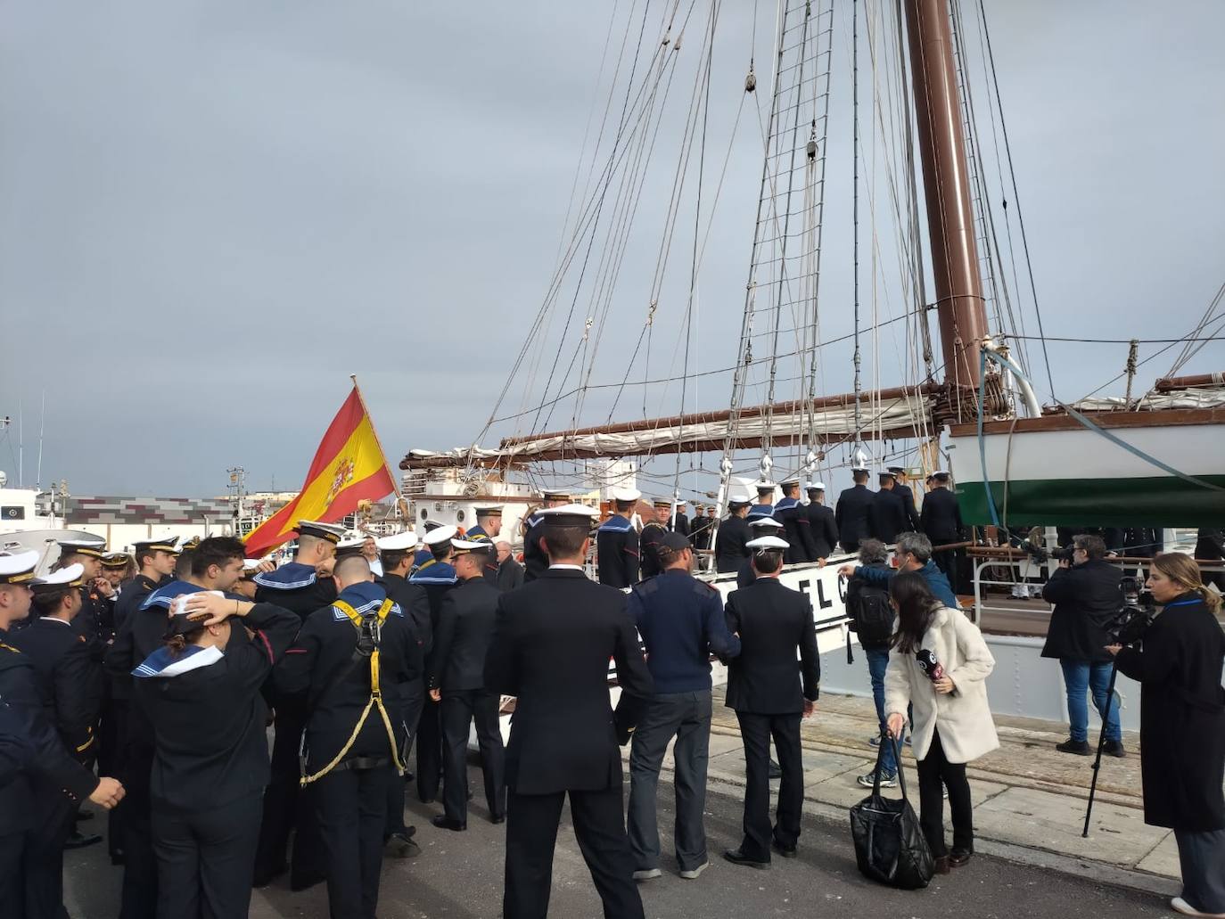 Fotos: Salida del buque Juan Sebastián de Elcano en su 96 crucero de instrucción