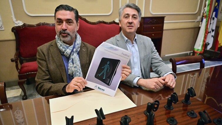 Cádiz instalará avisadores acústicos de última tecnología en colaboración con la ONCE para convertirse en una ciudad más accesible