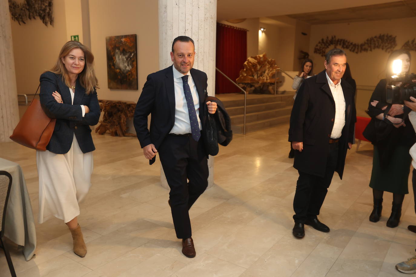 Así ha sido la entrega del premio Gaditano de Adopción a Borja Prado Eulate en Cádiz