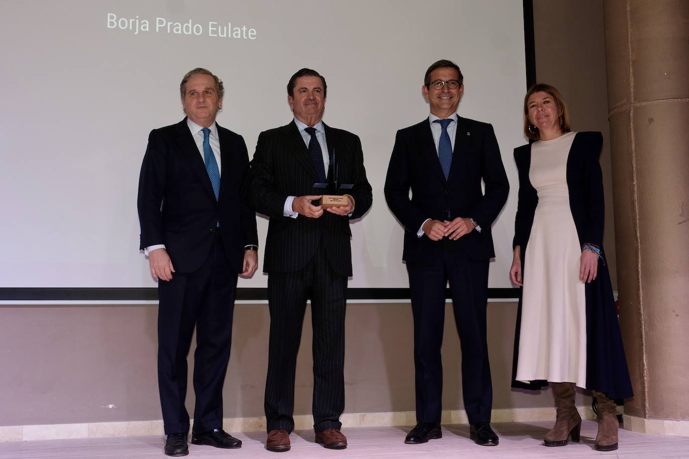 Así ha sido la entrega del premio Gaditano de Adopción a Borja Prado Eulate en Cádiz