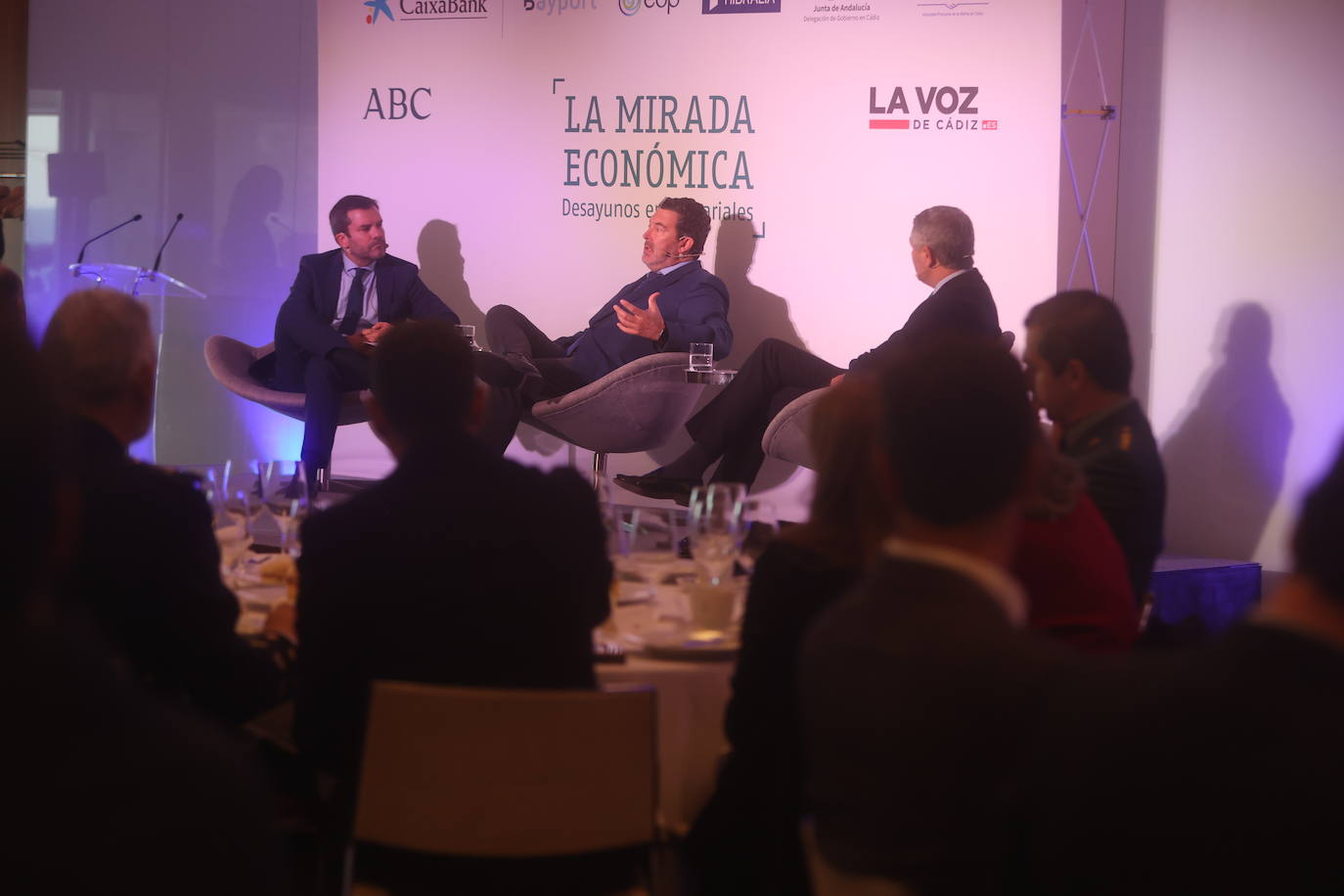 Fotos: Así ha sido el debate sobre actualidad y periodismo en La Mirada Económica con Julián Quirós, Alberto García Reyes e Ignacio Moreno