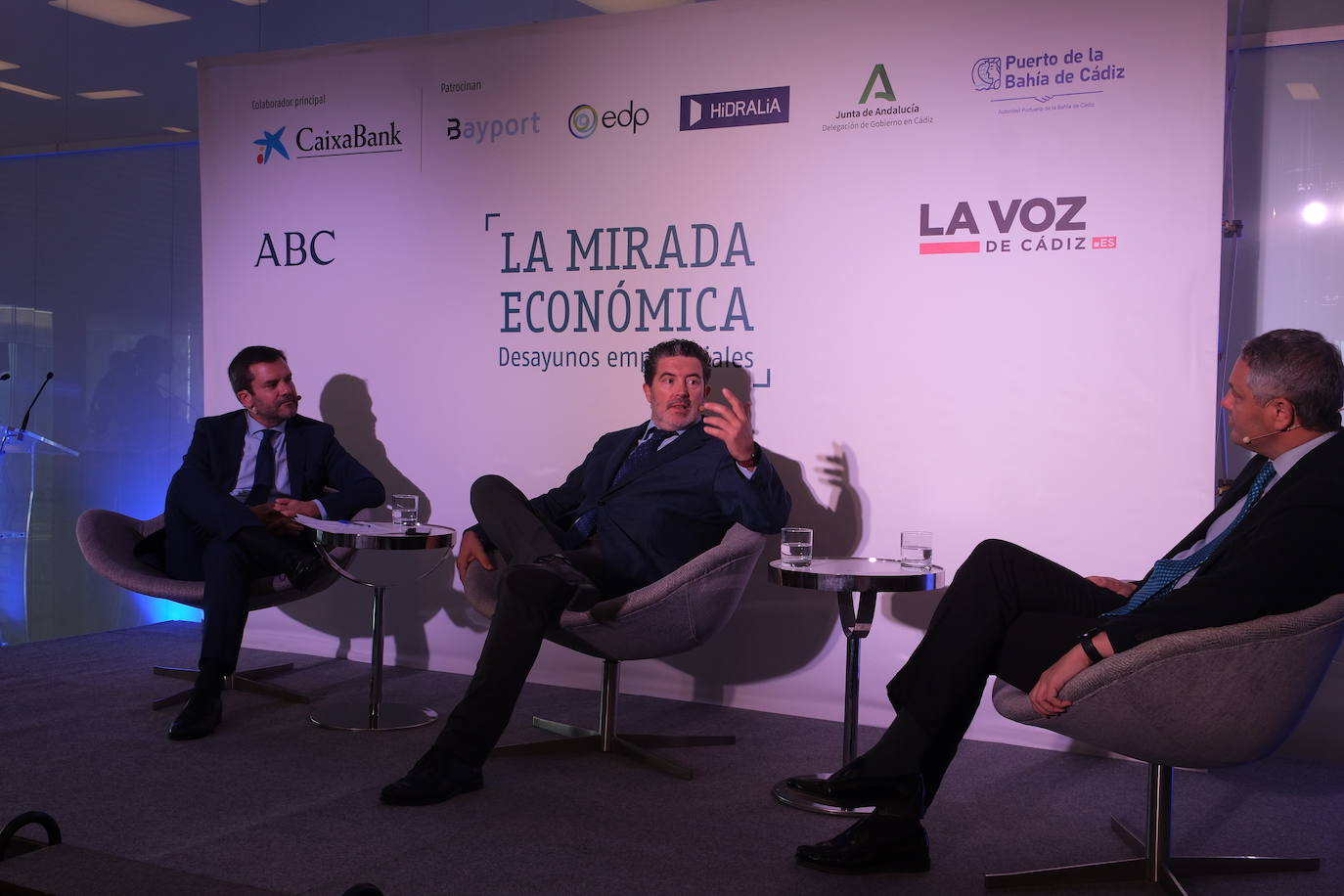 Fotos: Así ha sido el debate sobre actualidad y periodismo en La Mirada Económica con Julián Quirós, Alberto García Reyes e Ignacio Moreno