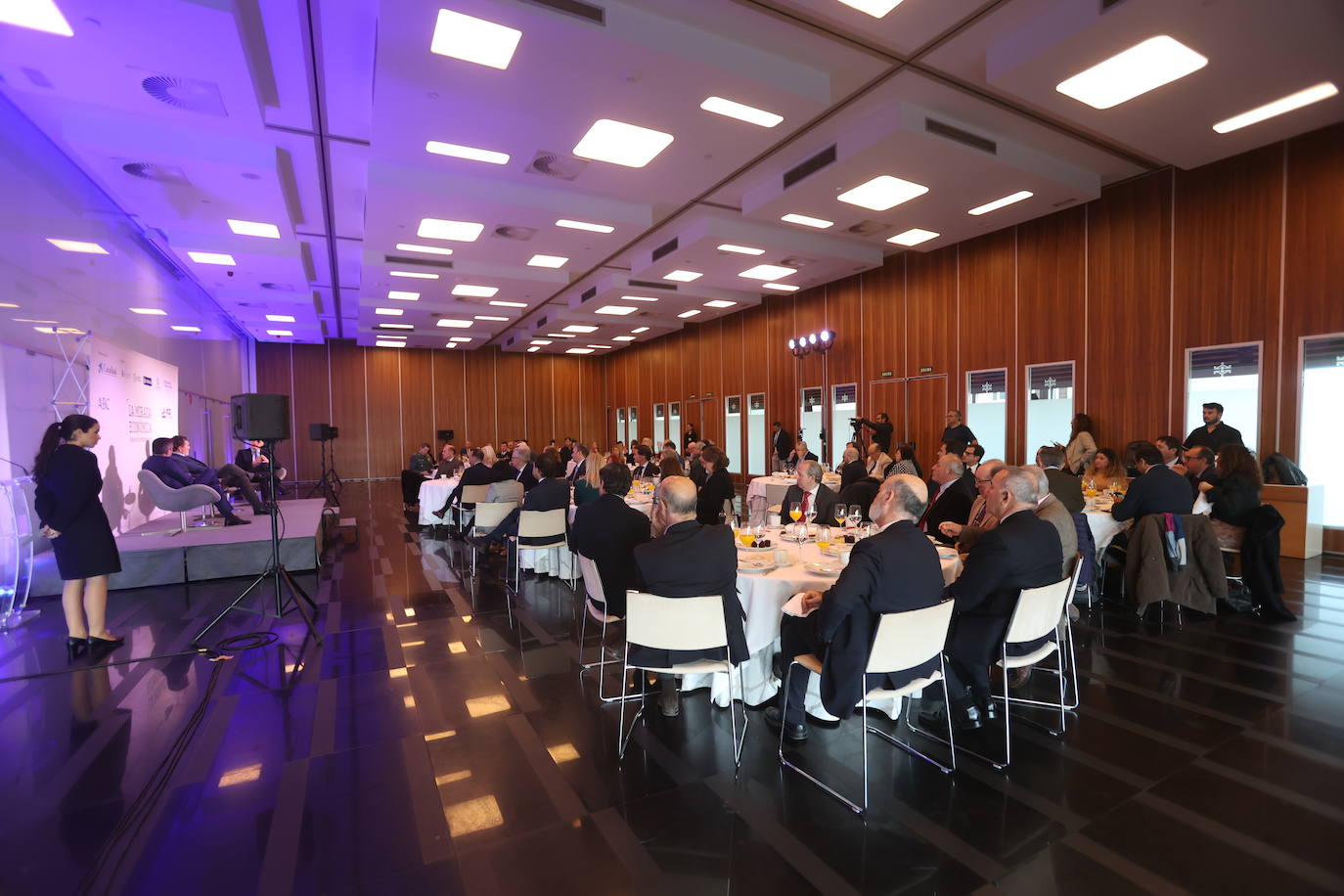 Fotos: Así ha sido el debate sobre actualidad y periodismo en La Mirada Económica con Julián Quirós, Alberto García Reyes e Ignacio Moreno