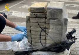 La cocaína asalta en narcolanchas la ruta del hachís por Cádiz