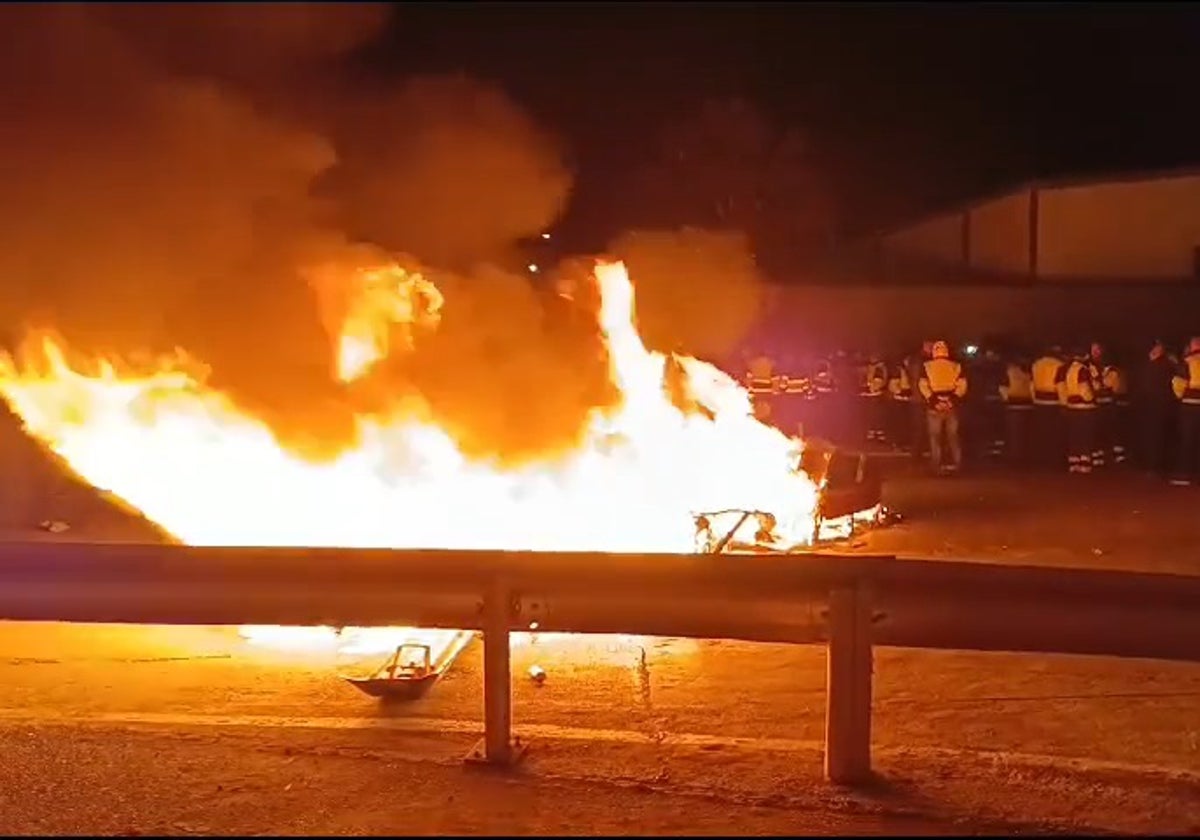 Movilizaciones y barricadas en el entorno de la factoría de Acerinox.