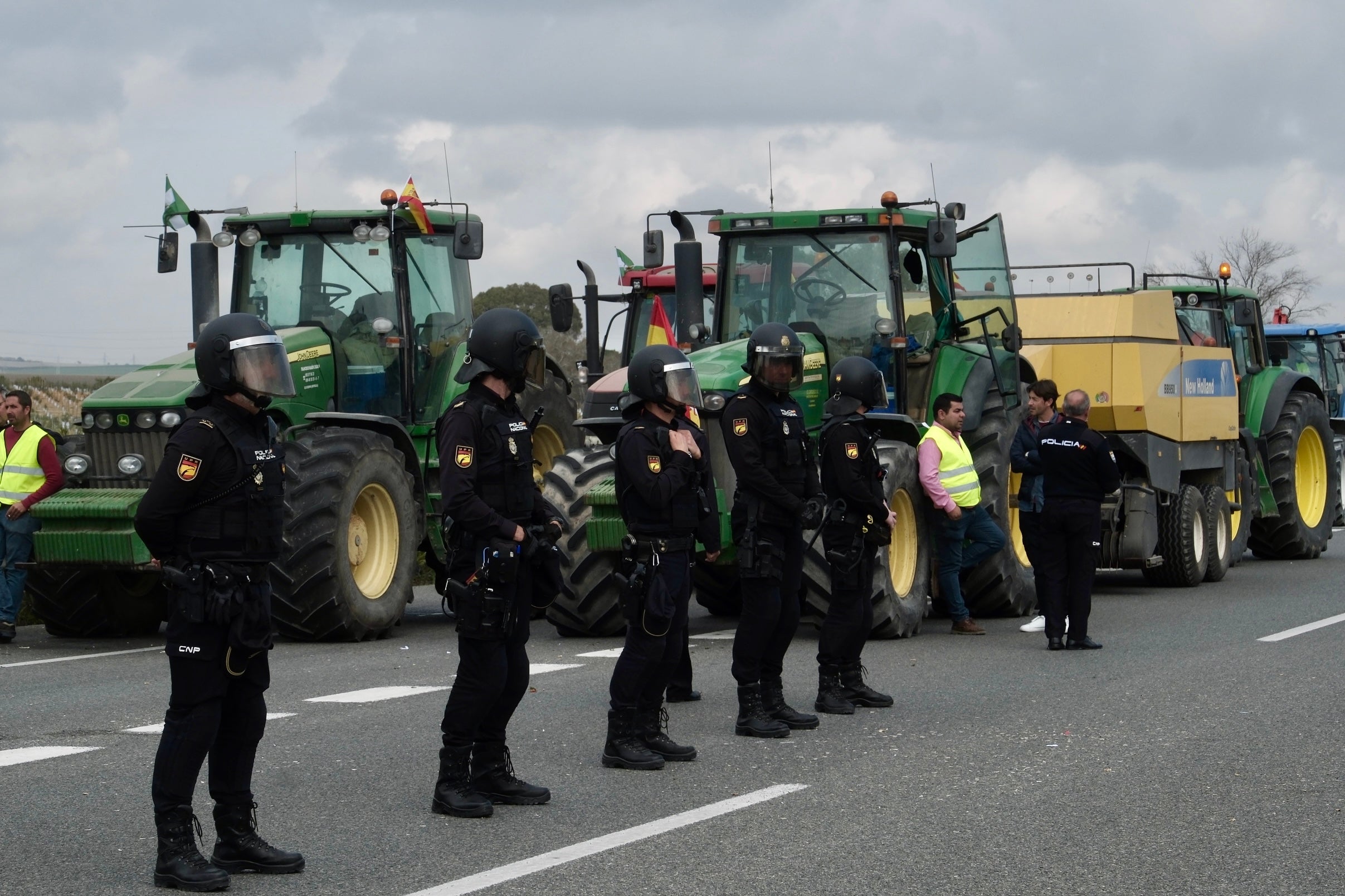 Fotos: Así ha sido la segunda jornada de movilizaciones de agricultores y ganaderos en Jerez