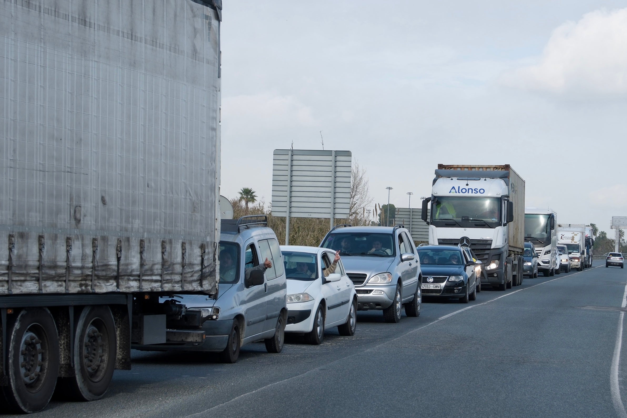 Fotos: Así ha sido la segunda jornada de movilizaciones de agricultores y ganaderos en Jerez