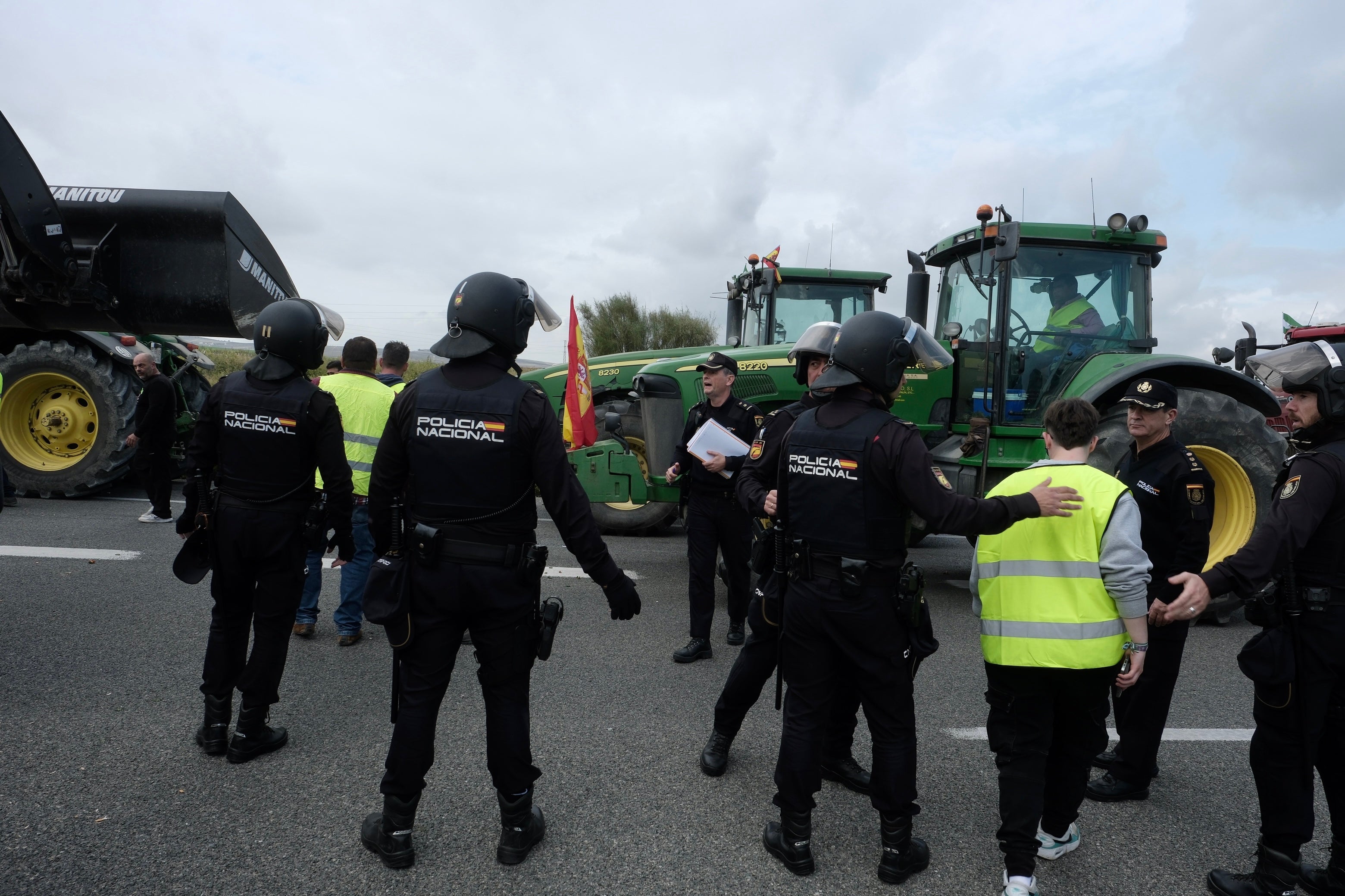 Fotos: Así ha sido la segunda jornada de movilizaciones de agricultores y ganaderos en Jerez