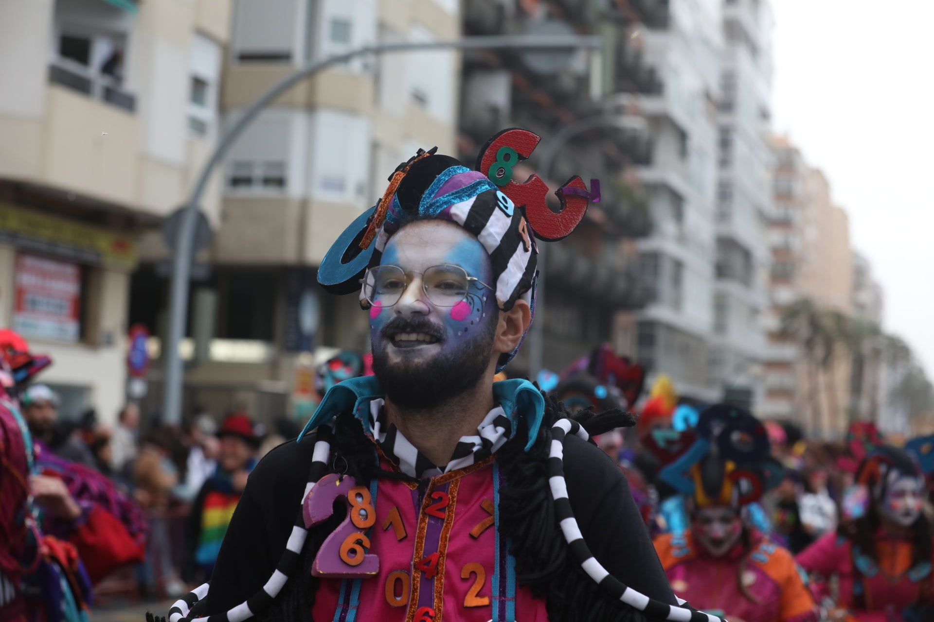 Fotos: Las mejores imágenes de la Cabalgata Magna del Carnaval de Cádiz