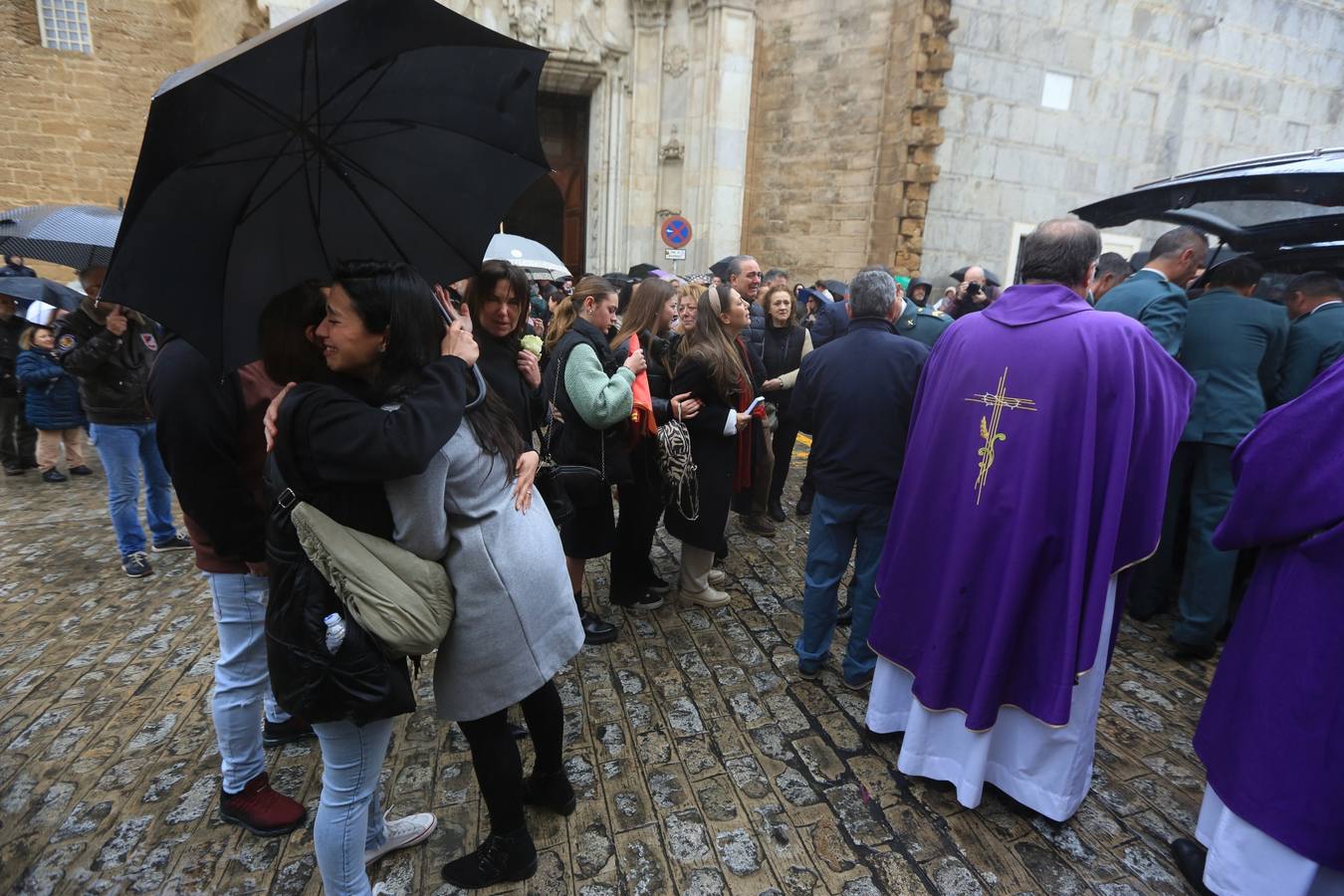 Fotos: Solemne despedida al guardia civil isleño muerto en Barbate