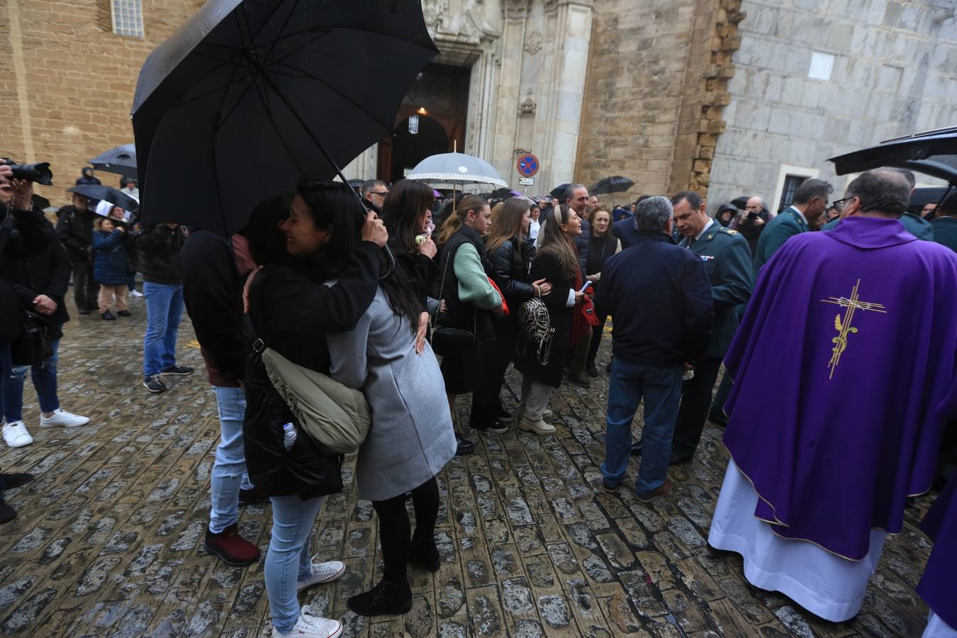 Fotos: Solemne despedida al guardia civil isleño muerto en Barbate