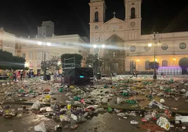 El sábado de Carnaval dejó más de 71.000 kilos de basura en el casco histórico de Cádiz