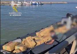 La lucha contra el narco continúa en Cádiz, 1.500 kilos de hachís intervenidos en el Guadalquivir