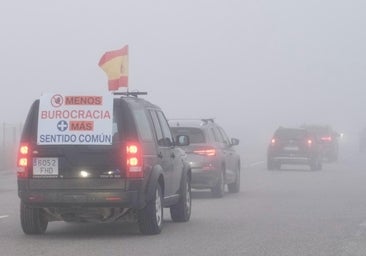 Los agricultores gaditanos parten hacia Algeciras para bloquear el Puerto